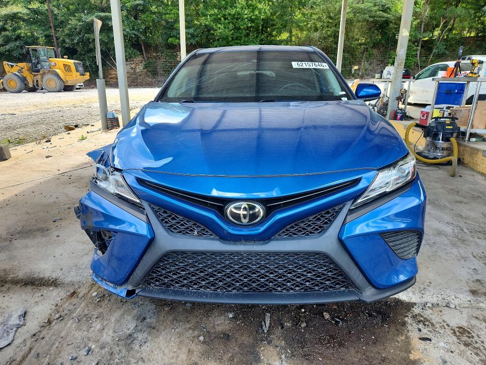 2020 Toyota Camry მანქანა იყიდება აუქციონზე, vin: 4T1G11AK9LU329774, აუქციონის ნომერი: 62157646