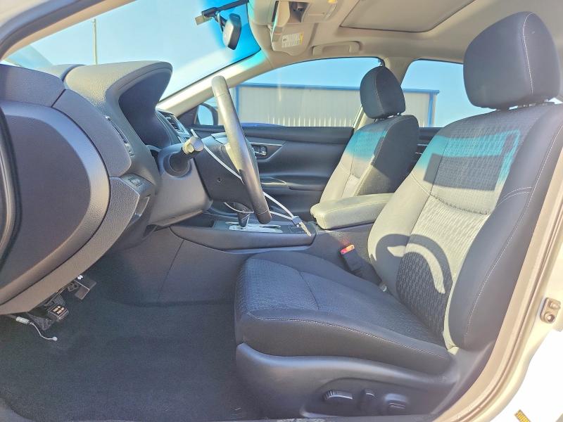 Продажа на аукционе авто 2016 Nissan Altima, vin: 1N4AL3AP0GC273740, номер лота: 61989316