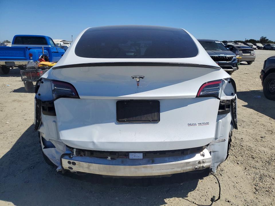Продажа на аукционе авто 2022 Tesla Model Y, vin: 7SAYGDEF9NF393740, номер лота: 62351916
