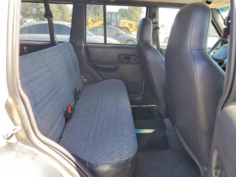 Продажа на аукционе авто 2000 Jeep Cherokee, vin: 1J4FT48S6YL202571, номер лота: 61087376