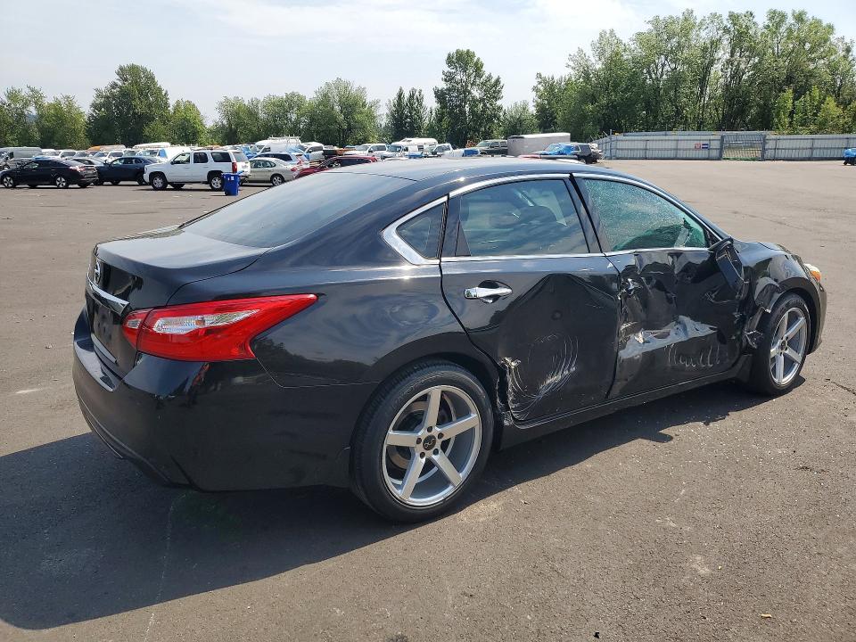 Продажа на аукционе авто 2017 Nissan Altima, vin: 1N4AL3AP6HC295517, номер лота: 61676826