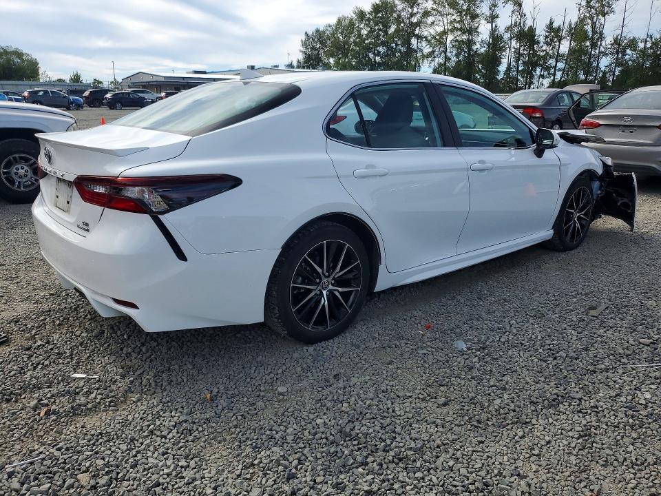 63221816 :رقم المزاد ، 4T1G31AK3NU594753 vin ، 2022 Toyota Camry Hybrid مزاد بيع
