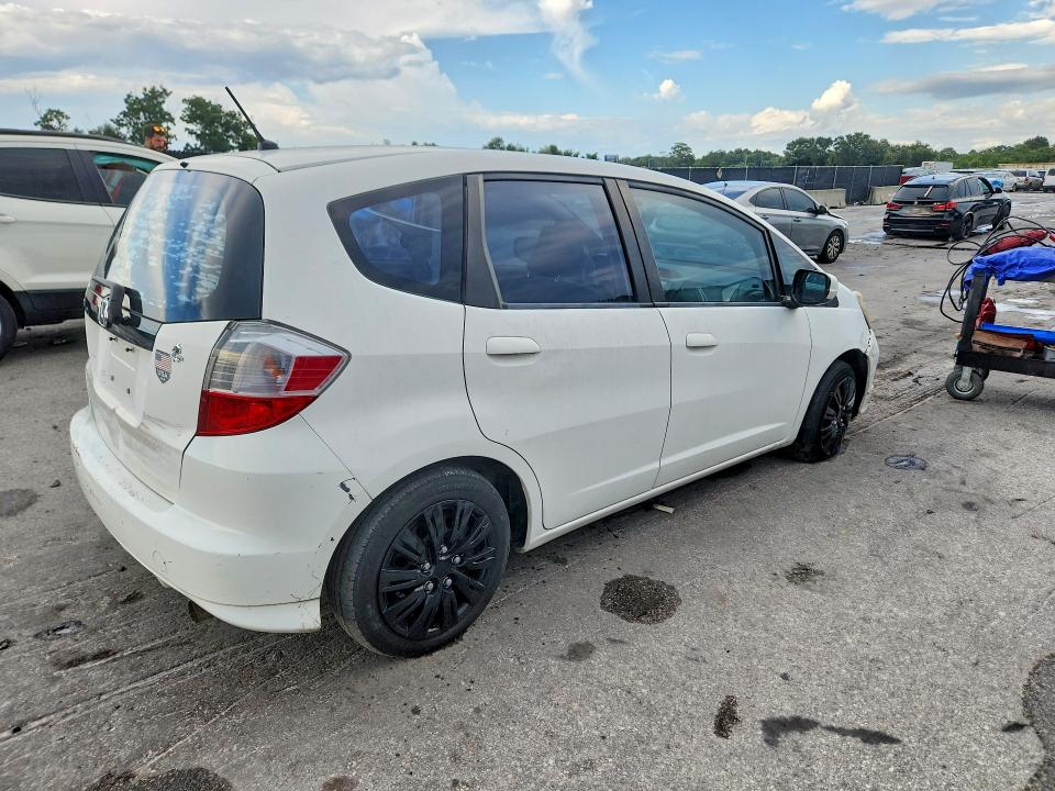 2013 Honda Fit მანქანა იყიდება აუქციონზე, vin: JHMGE8H34DC018324, აუქციონის ნომერი: 61576906