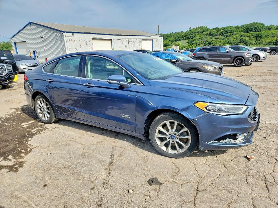 63285616 :رقم المزاد ، 3FA6P0PU9JR105772 vin ، 2018 Ford Fusion مزاد بيع