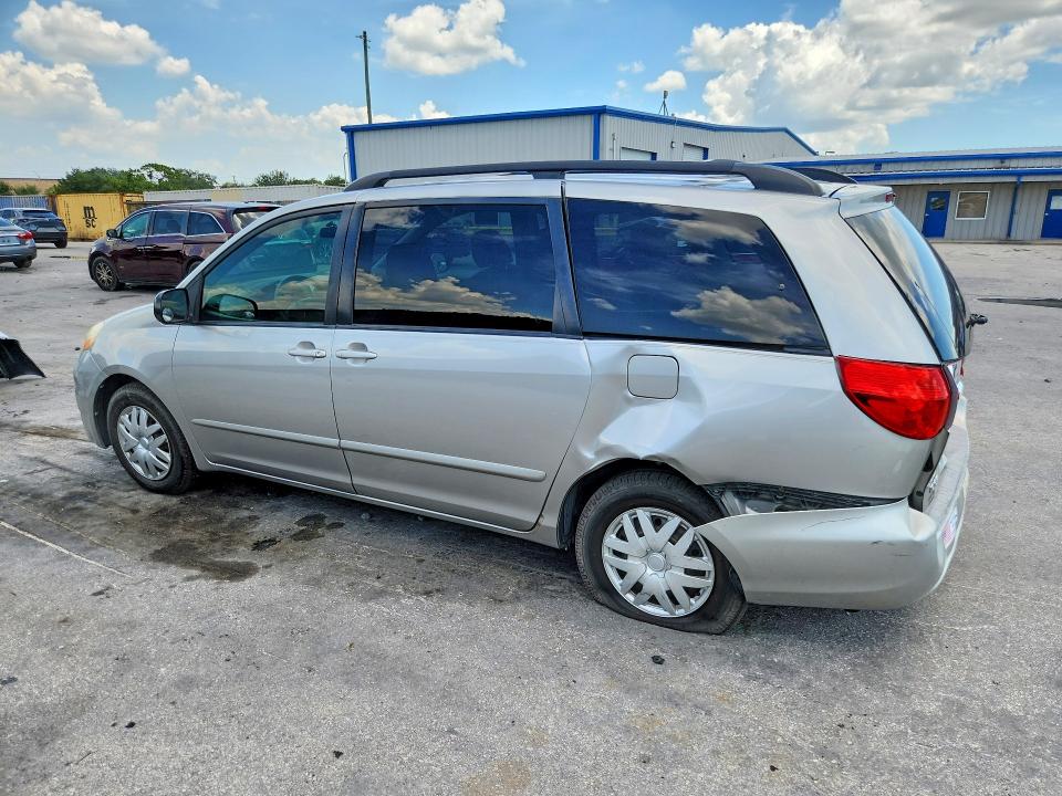 Продажа на аукционе авто 2010 Toyota Sienna, vin: 5TDKK4CC3AS304809, номер лота: 61880646