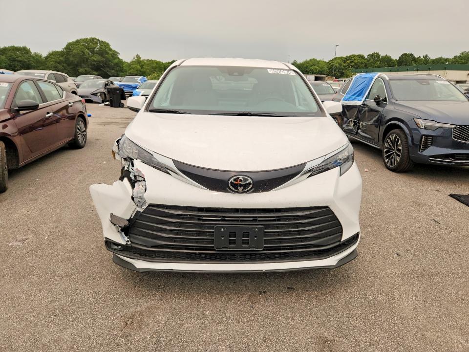 60050496 :رقم المزاد ، 5TDKRKECXTS304645 vin ، 2026 Toyota Sienna مزاد بيع