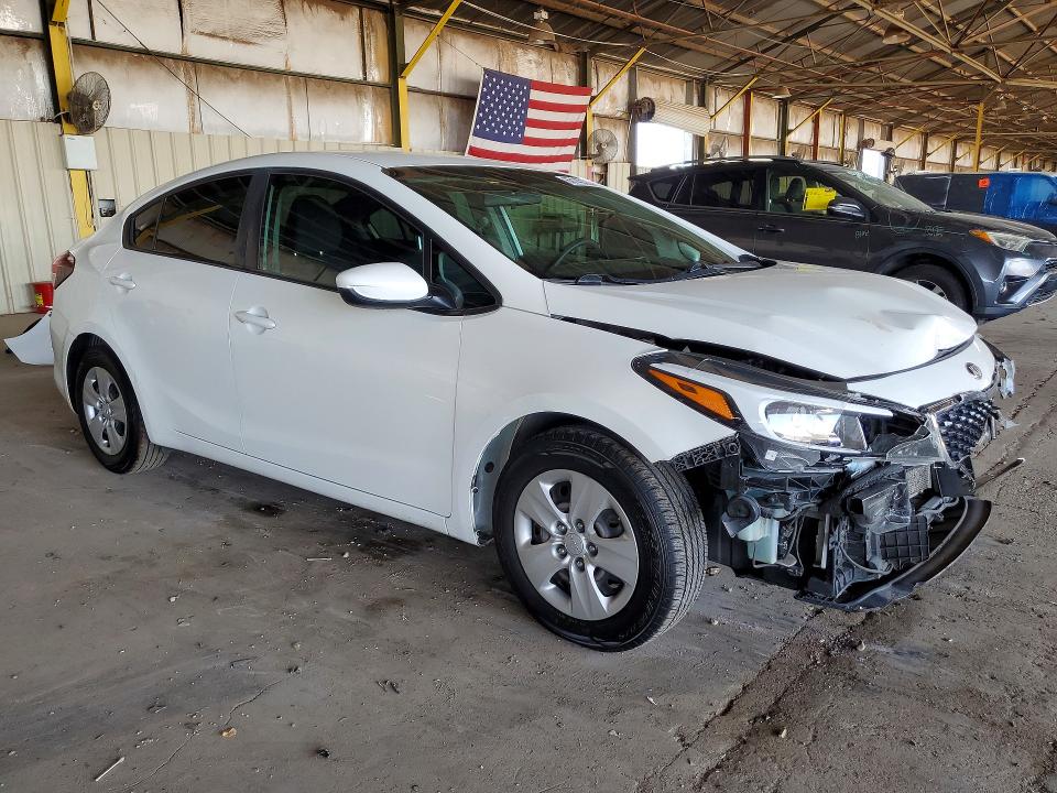2018 Kia Forte მანქანა იყიდება აუქციონზე, vin: 3KPFL4A70JE263697, აუქციონის ნომერი: 60140356