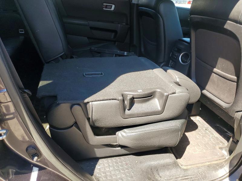 60071386 :رقم المزاد ، 5FNYF4H57FB018207 vin ، 2015 Honda Pilot مزاد بيع
