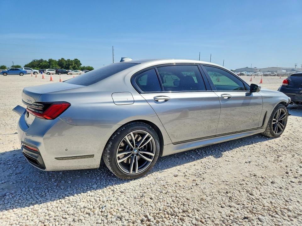 62050726 :رقم المزاد ، WBA7U2C03MCF05240 vin ، 2021 Bmw 750 مزاد بيع