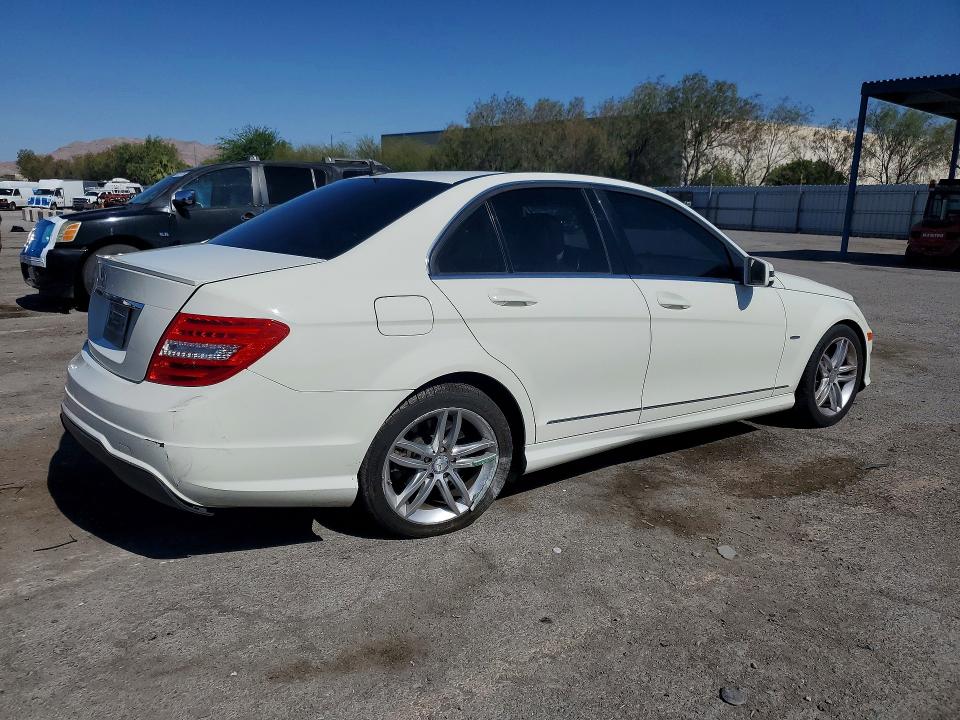 2012 Mercedes-benz C მანქანა იყიდება აუქციონზე, vin: WDDGF4HB9CF853286, აუქციონის ნომერი: 59395166