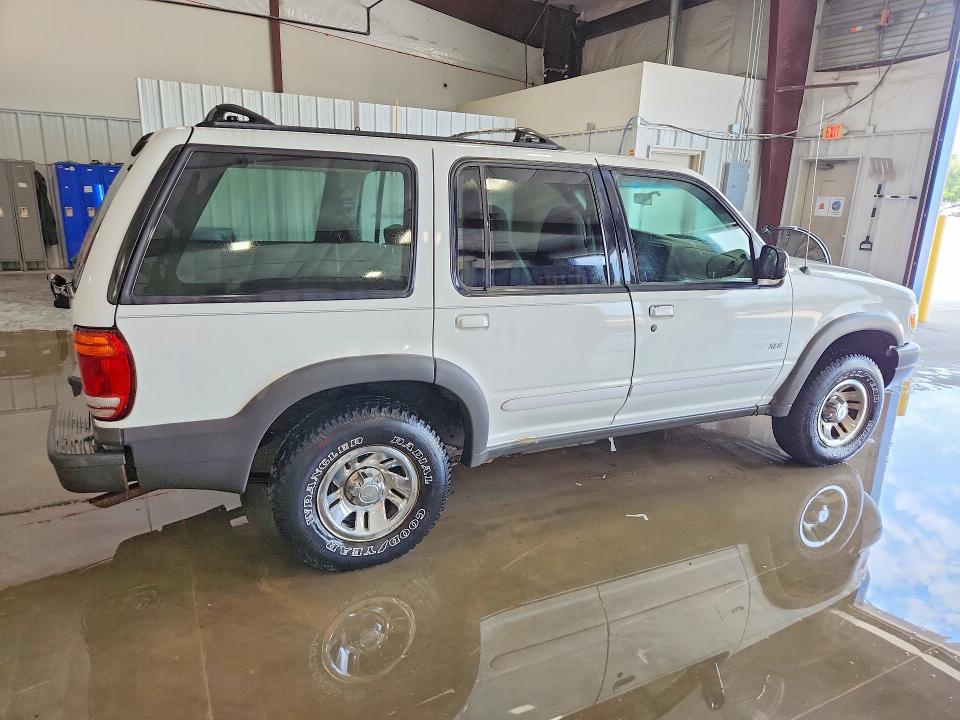 62444266 :رقم المزاد ، 1FMZU34X0XZB41382 vin ، 1999 Ford Explorer مزاد بيع