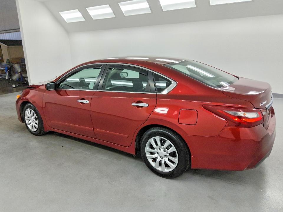 Продаж на аукціоні авто 2018 Nissan Altima, vin: 1N4AL3AP0JC476148, номер лоту: 61146086