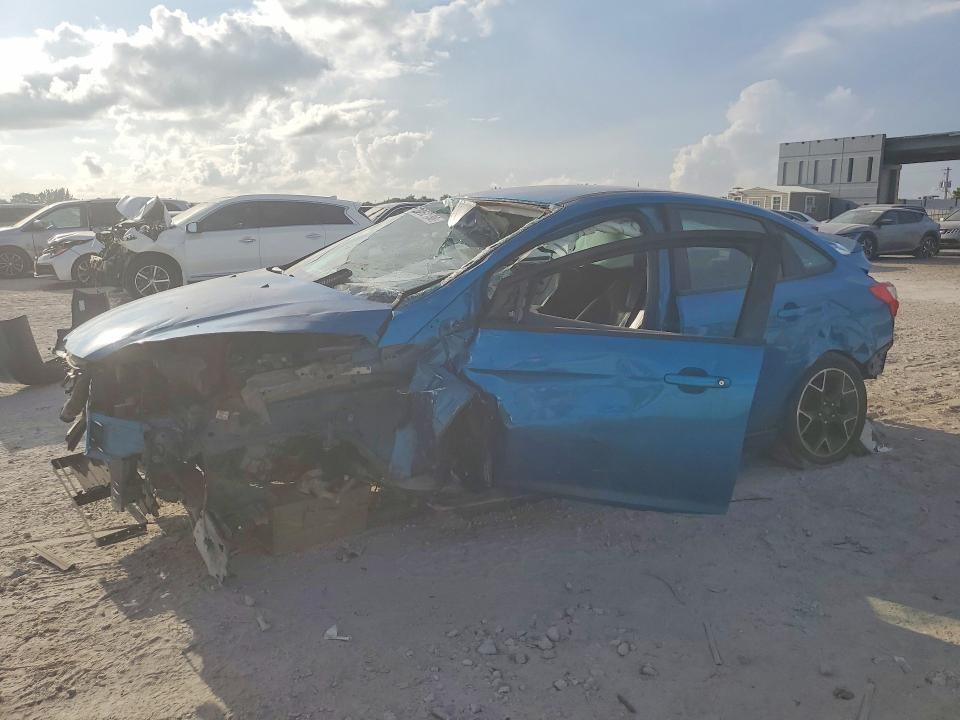 2014 Ford Focus მანქანა იყიდება აუქციონზე, vin: 1FADP3F28EL229609, აუქციონის ნომერი: 62262186