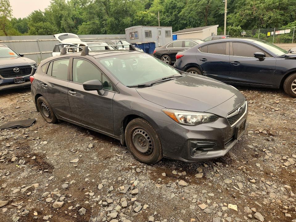 61234956 :رقم المزاد ، 4S3GTAA62J3721905 vin ، 2018 Subaru Impreza مزاد بيع