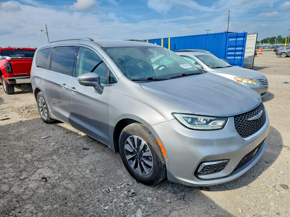 Auction sale of the 2021 Chrysler Pacifica, vin: 2C4RC1L7XMR594024, lot number: 59579896