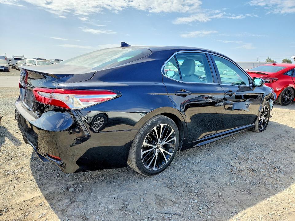 61893286 :رقم المزاد ، 4T1G31AK3LU533447 vin ، 2020 Toyota Camry مزاد بيع