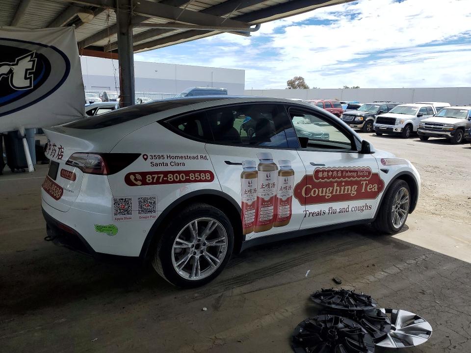 Продаж на аукціоні авто 2022 Tesla Model Y, vin: 7SAYGDEE3NF551321, номер лоту: 61744566