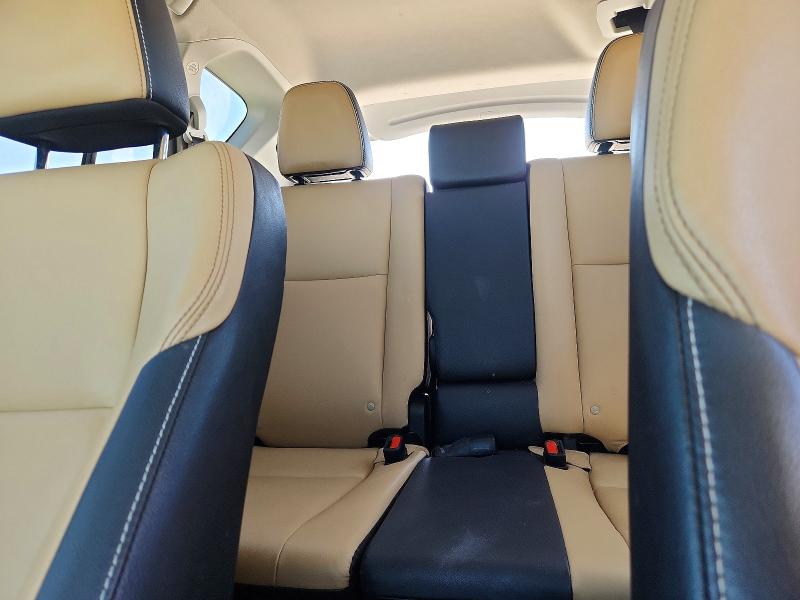 61332006 :رقم المزاد ، JTMDFREV0JJ240265 vin ، 2018 Toyota Rav4 مزاد بيع
