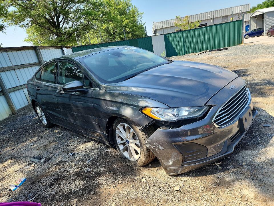 57611436 :رقم المزاد ، 3FA6P0LU0LR159065 vin ، 2020 Ford Fusion مزاد بيع