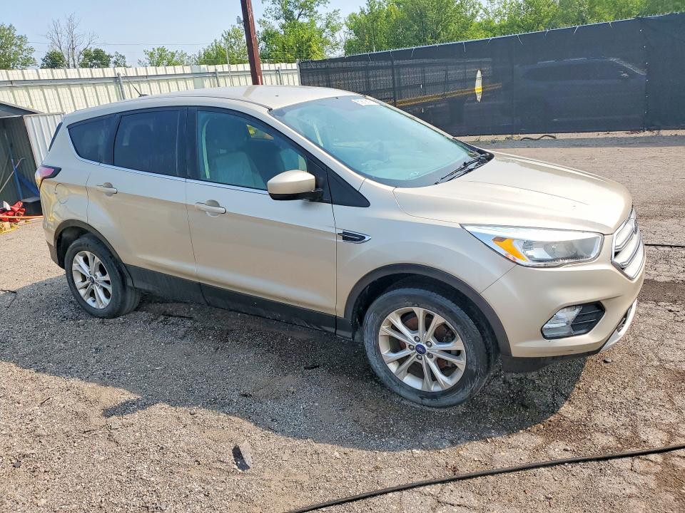 2017 Ford Escape მანქანა იყიდება აუქციონზე, vin: 1FMCU0GD7HUE06674, აუქციონის ნომერი: 60916816