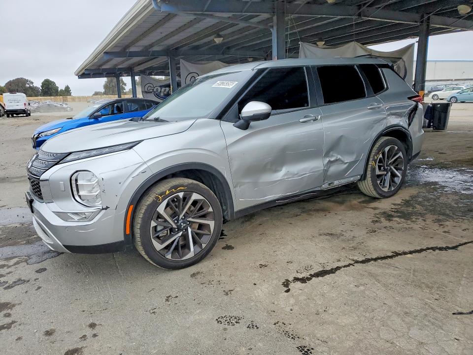 2024 Mitsubishi Outlander მანქანა იყიდება აუქციონზე, vin: JA4J4VA87RZ036684, აუქციონის ნომერი: 59728356