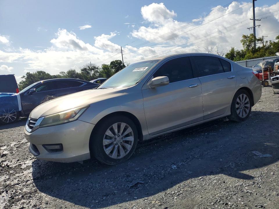 61844116 :رقم المزاد ، 1HGCR2F80EA071309 vin ، 2014 Honda Accord مزاد بيع