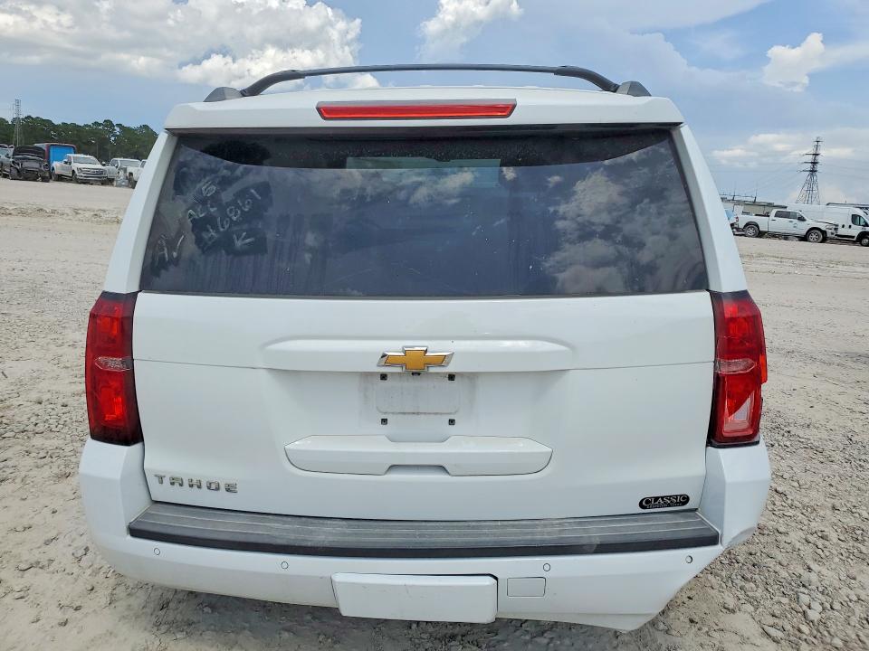 55406976 :رقم المزاد ، 1GNSCBKC3HR116861 vin ، 2017 Chevrolet Tahoe مزاد بيع