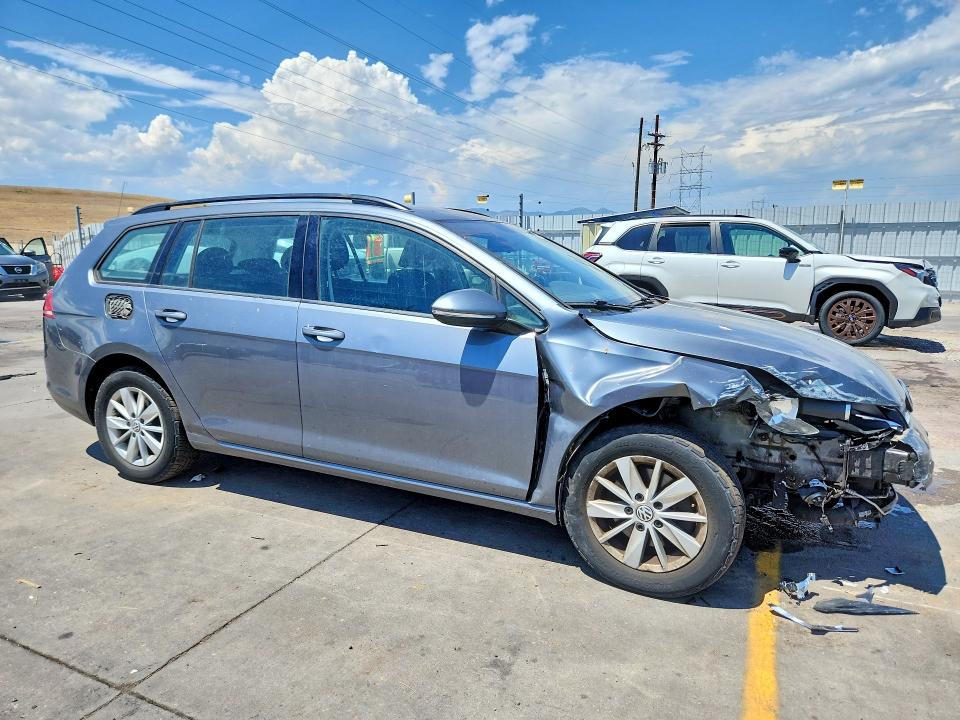 62143566 :رقم المزاد ، 3VWC17AU7GM505364 vin ، 2016 Volkswagen Golf Sportwagen مزاد بيع
