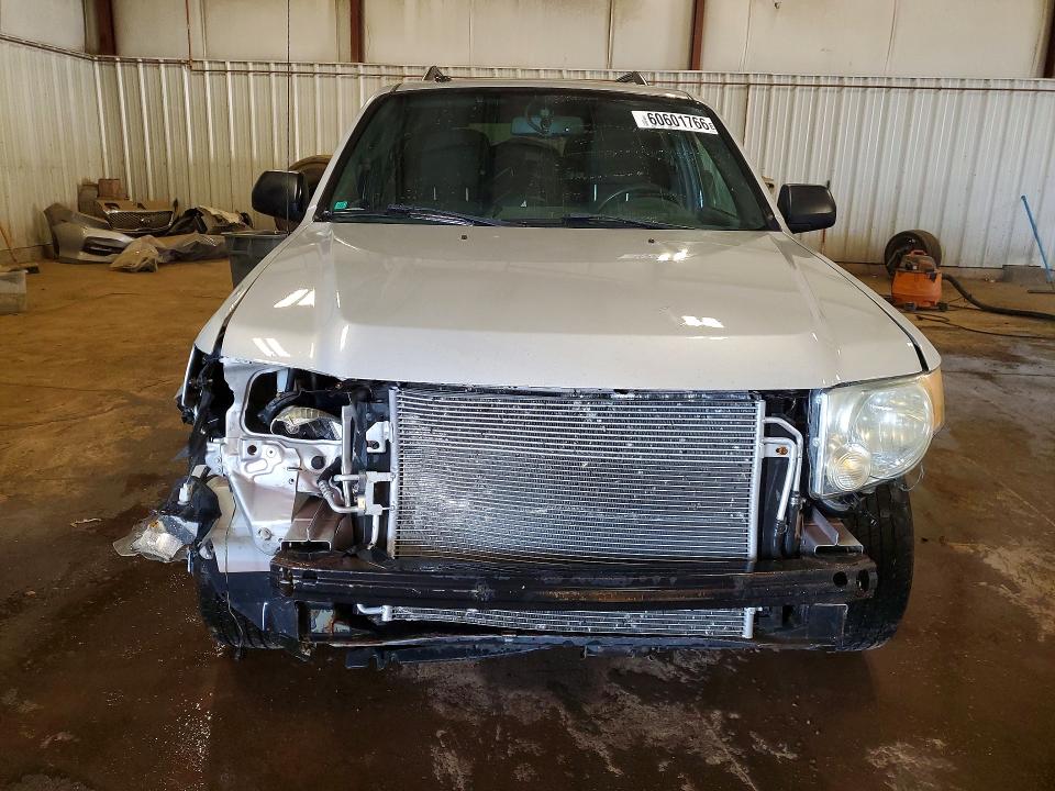 60601766 :رقم المزاد ، 1FMCU0DG9BKB45551 vin ، 2011 Ford Escape مزاد بيع