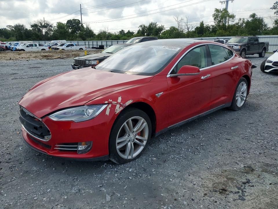 2014 Tesla Model S მანქანა იყიდება აუქციონზე, vin: 5YJSA1S16EFP50626, აუქციონის ნომერი: 62788856