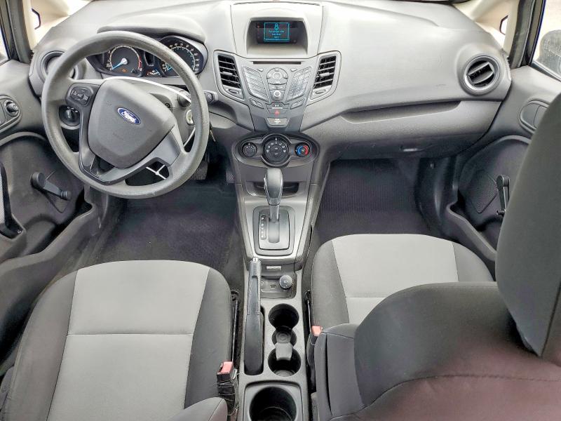 60127976 :رقم المزاد ، 3FADP4AJ8FM195921 vin ، 2015 Ford Fiesta مزاد بيع