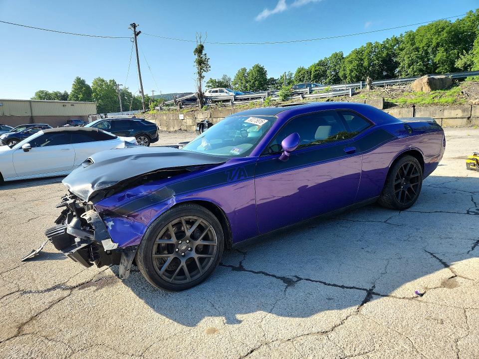 60275816 :رقم المزاد ، 2C3CDZBT7JH287982 vin ، 2018 Dodge Challenger مزاد بيع