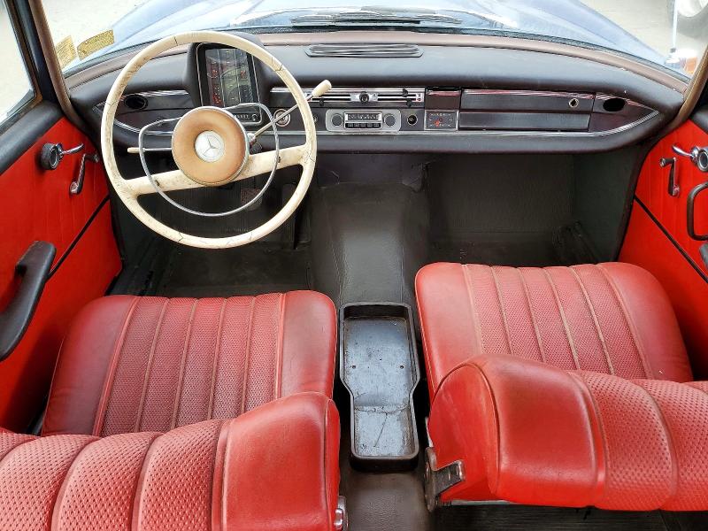 60526156 :رقم المزاد ، 1001010115239 vin ، 1965 Mercedes-benz 190 E مزاد بيع