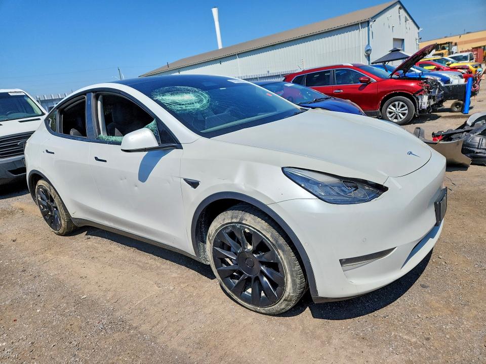 Auction sale of the 2021 Tesla Model Y, vin: 5YJYGDEE0MF139966, lot number: 57299126