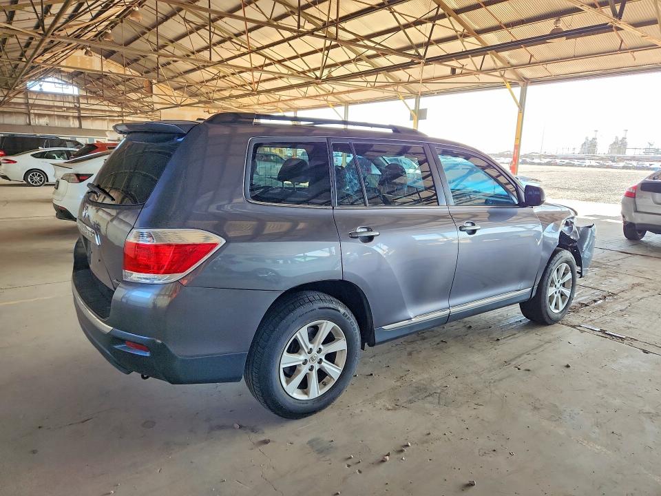 Продажа на аукционе авто 2012 Toyota Highlander, vin: 5TDBK3EH1CS162580, номер лота: 63242336