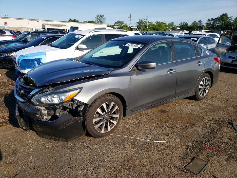 Продажа на аукционе авто 2017 Nissan Altima, vin: 1N4AL3AP8HC266066, номер лота: 61206596