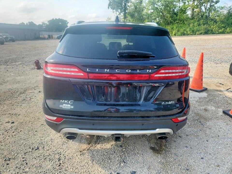62307676 :رقم المزاد ، 5LMTJ2AHXFUJ30386 vin ، 2015 Lincoln Mkc مزاد بيع