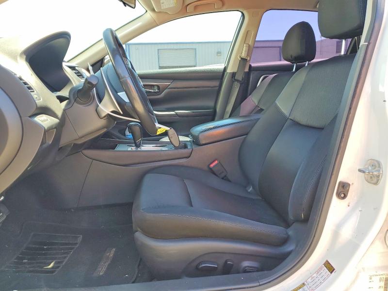 2017 Nissan Altima მანქანა იყიდება აუქციონზე, vin: 1N4AL3AP3HC175206, აუქციონის ნომერი: 63029576