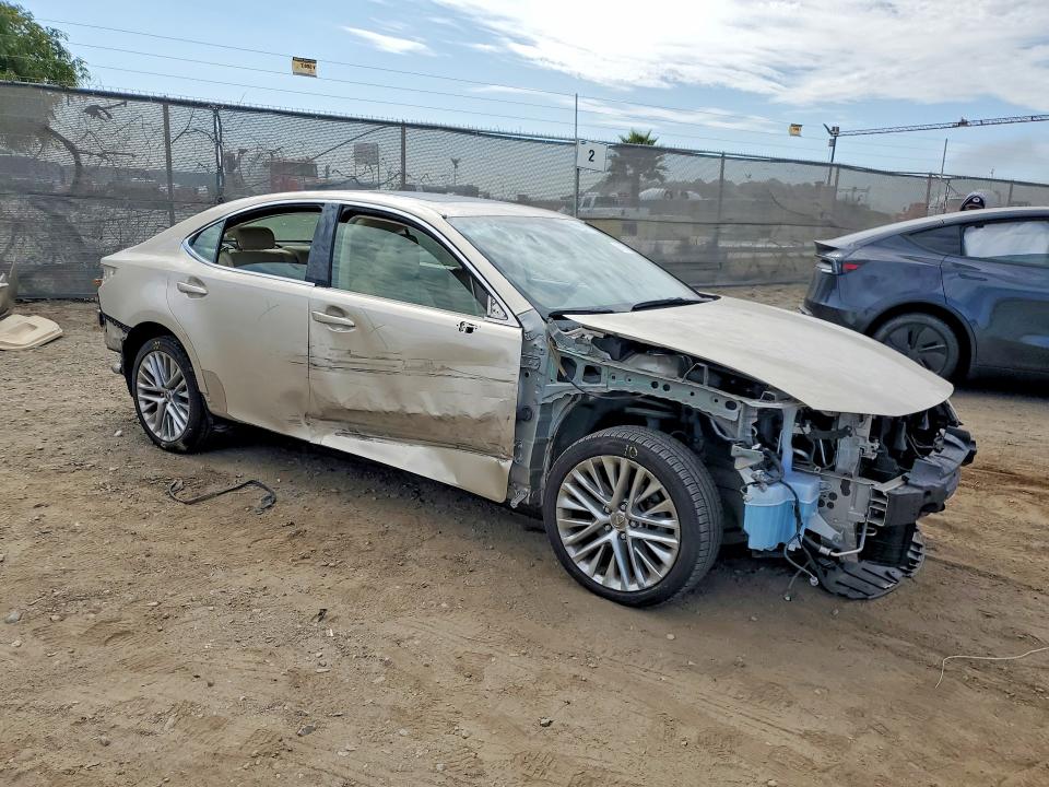 61878306 :رقم المزاد ، JTHBK1GG8D2064369 vin ، 2013 Lexus Es مزاد بيع
