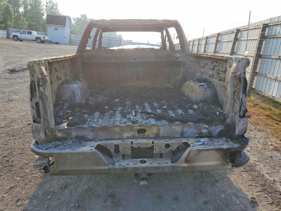 61835996 :رقم المزاد ، 3GCPYJEK5MG350975 vin ، 2021 Chevrolet Silverado مزاد بيع