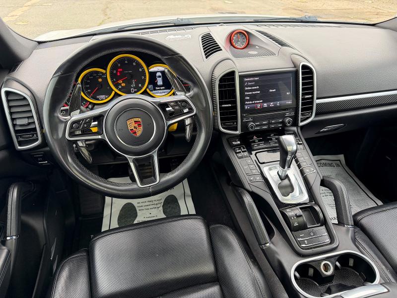 60371366 :رقم المزاد ، WP1AA2A21JKA02261 vin ، 2018 Porsche Cayenne مزاد بيع