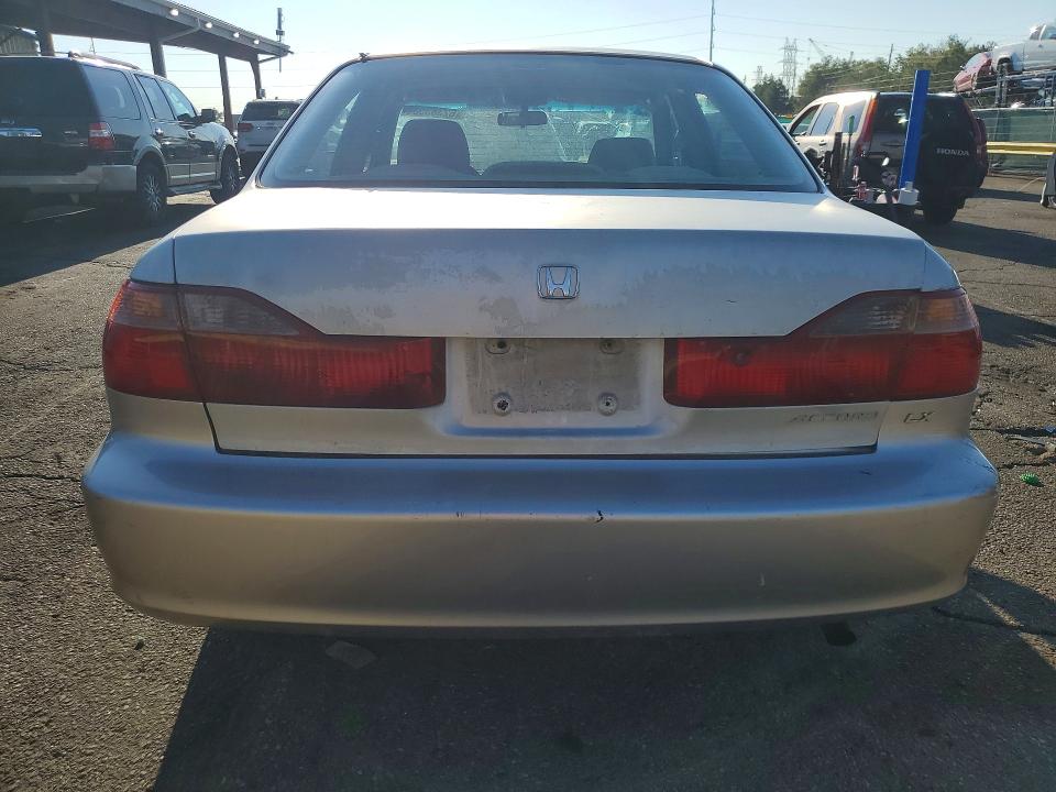 62383536 :رقم المزاد ، 1HGCG5641XA026211 vin ، 1999 Honda Accord مزاد بيع