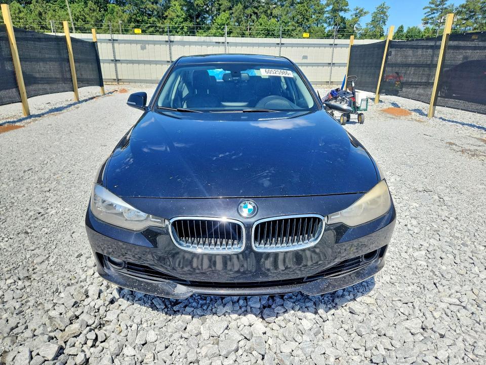 60525986 :رقم المزاد ، WBA3A5C52DF601280 vin ، 2013 Bmw 328 مزاد بيع