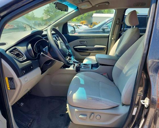 2020 Kia Sedona მანქანა იყიდება აუქციონზე, vin: KNDMB5C19L6623566, აუქციონის ნომერი: 60602886