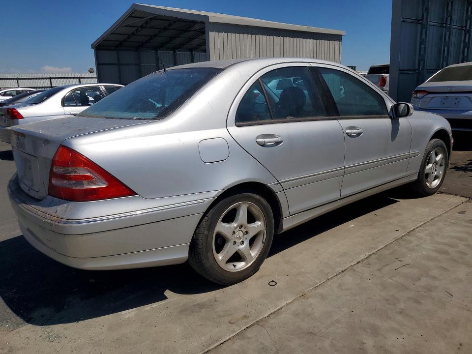 Продажа на аукционе авто 2001 Mercedes-benz C, vin: WDBRF61J11F037653, номер лота: 61235926