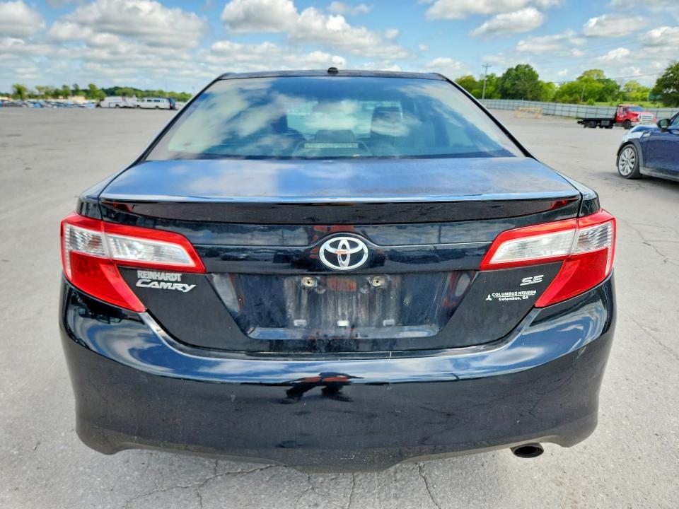 61527156 :رقم المزاد ، 4T1BF1FK6CU074361 vin ، 2012 Toyota Camry مزاد بيع