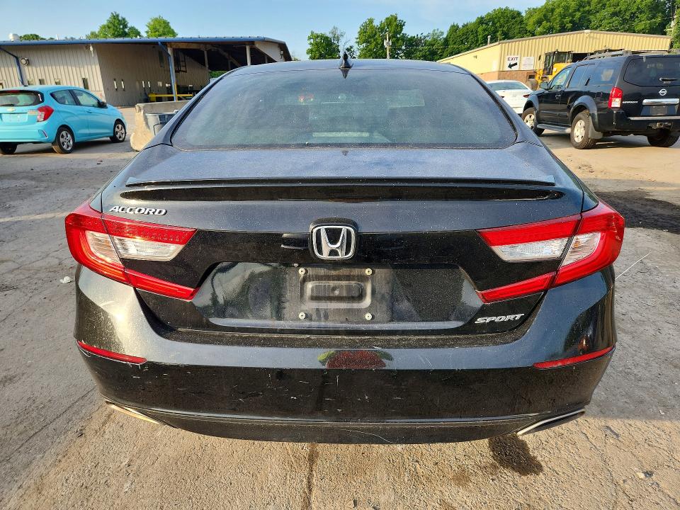 Продаж на аукціоні авто 2018 Honda Accord, vin: 1HGCV1F35JA136532, номер лоту: 60692846
