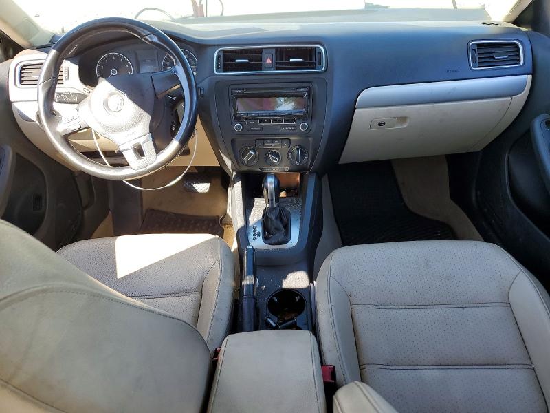 61512646 :رقم المزاد ، 3VWD17AJ1EM242621 vin ، 2014 Volkswagen Jetta مزاد بيع