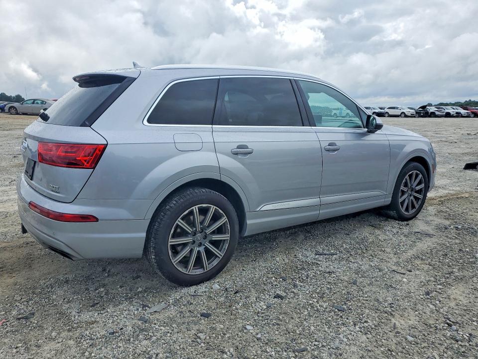 2018 Audi Q7 მანქანა იყიდება აუქციონზე, vin: WA1VAAF7XJD011332, აუქციონის ნომერი: 61082766