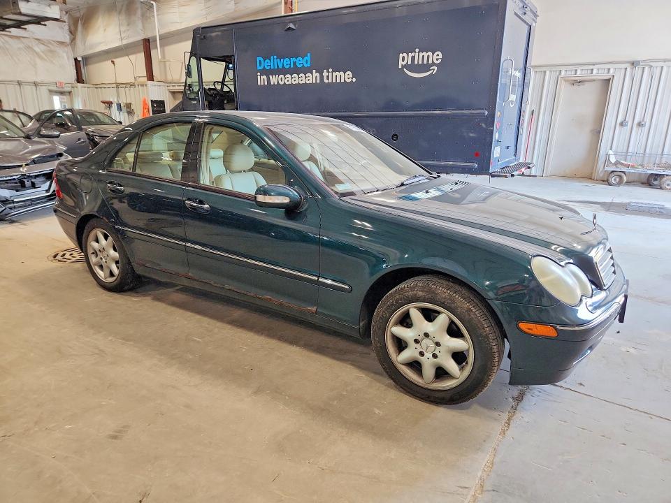 61758096 :رقم المزاد ، WDBRF61J42E009059 vin ، 2002 Mercedes-benz C مزاد بيع